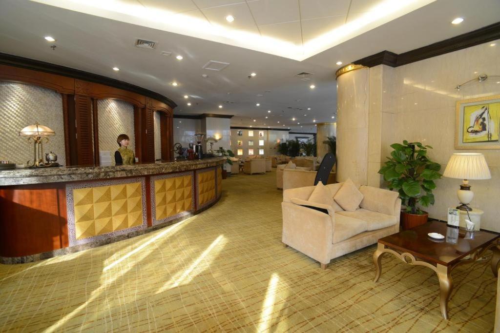 Chongqing Sunshine Continental Grand Hotel Exterior photo